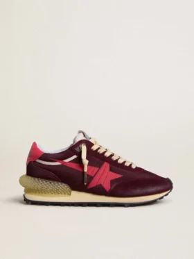 Marathon da donna in mesh bordeaux e pelle scamosciata con stella rosa stampata
