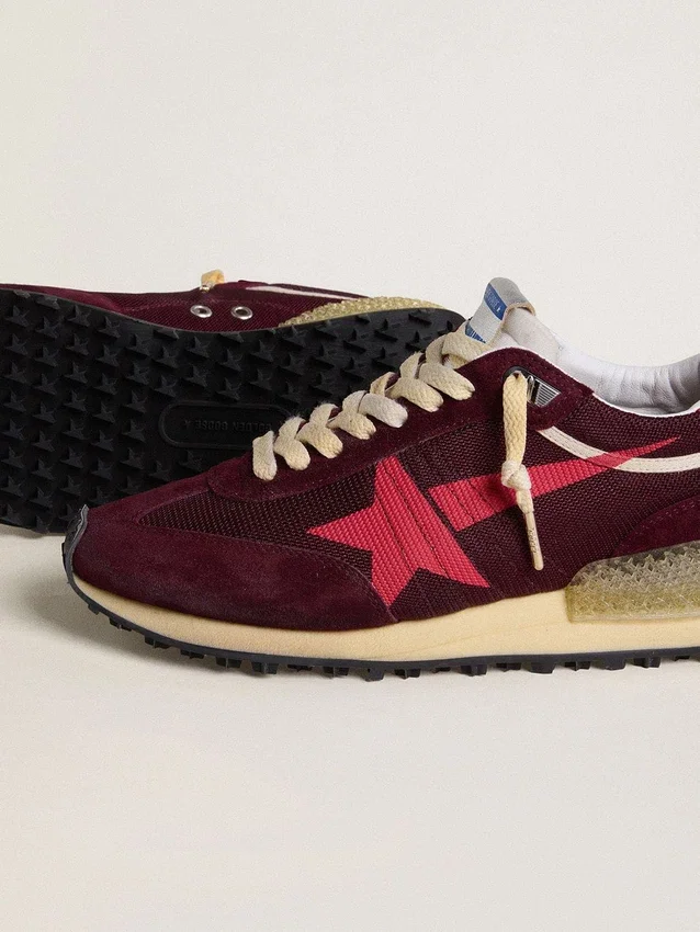 Marathon da donna in mesh bordeaux e pelle scamosciata con stella rosa stampata
