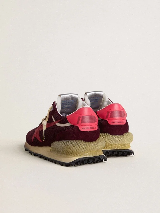 Marathon da donna in mesh bordeaux e pelle scamosciata con stella rosa stampata