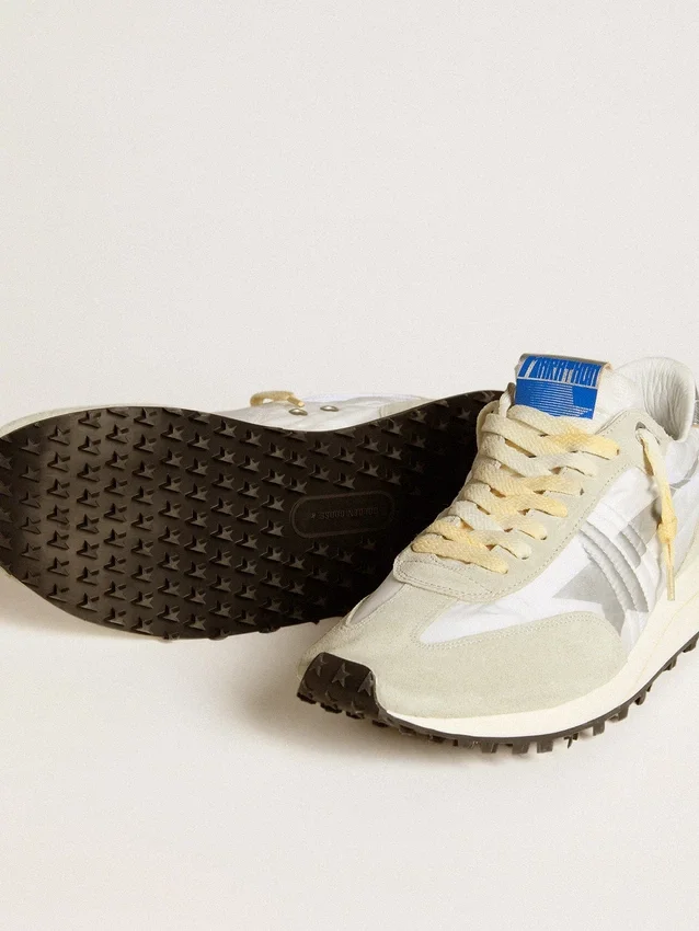 Marathon da uomo con tomaia in nylon bianco e stella argentata