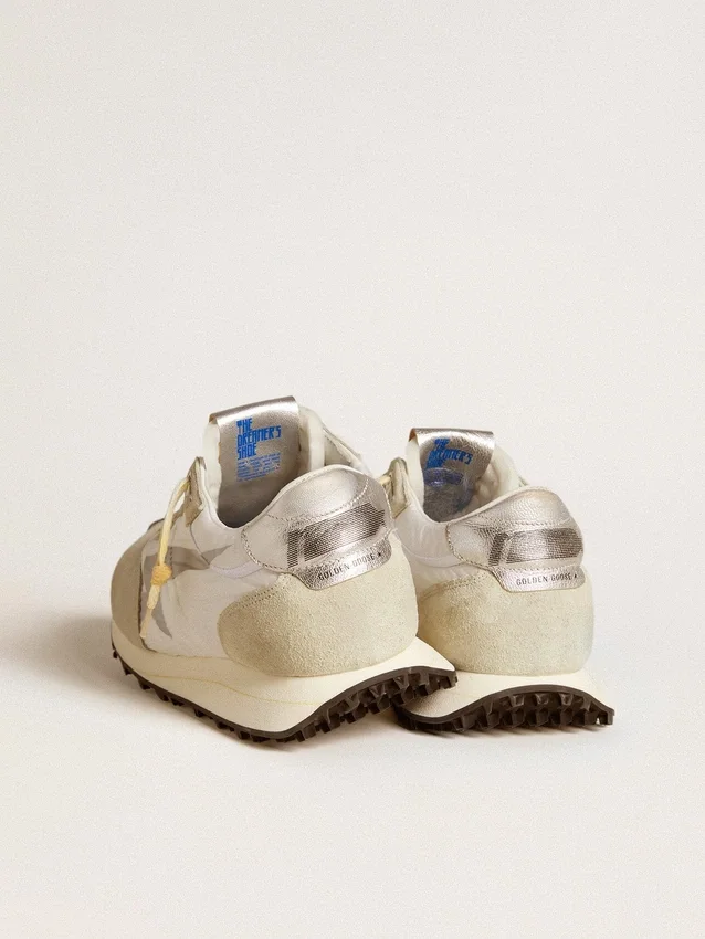 Marathon da uomo con tomaia in nylon bianco e stella argentata