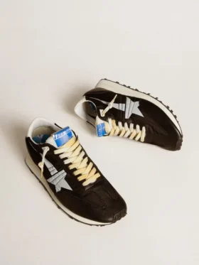 Marathon da uomo con tomaia in nylon nero e stella bianca