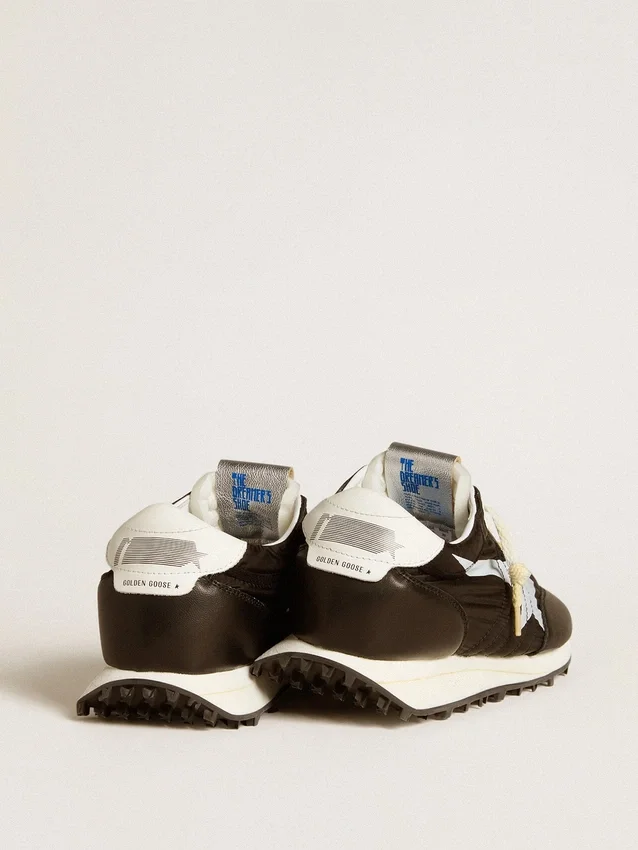Marathon da uomo con tomaia in nylon nero e stella bianca