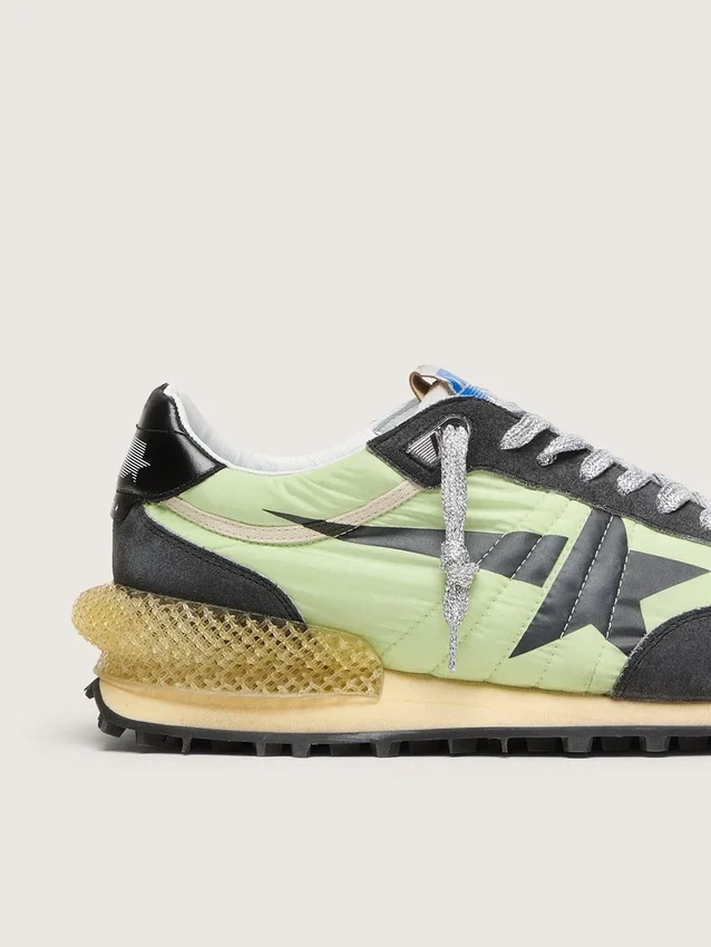 Marathon da donna con tomaia in nylon verde e stella nera