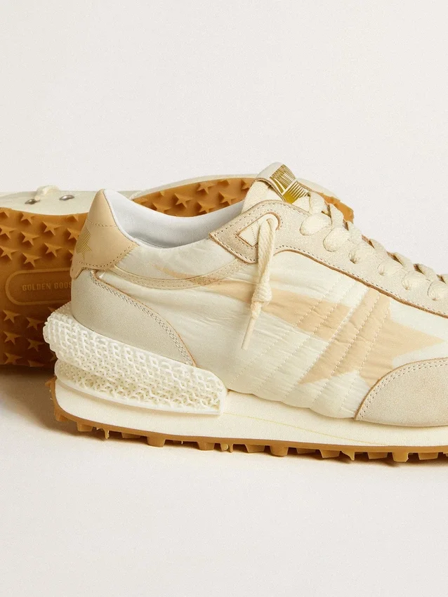 Marathon da uomo in nylon beige e pelle grigia con stella stampata beige