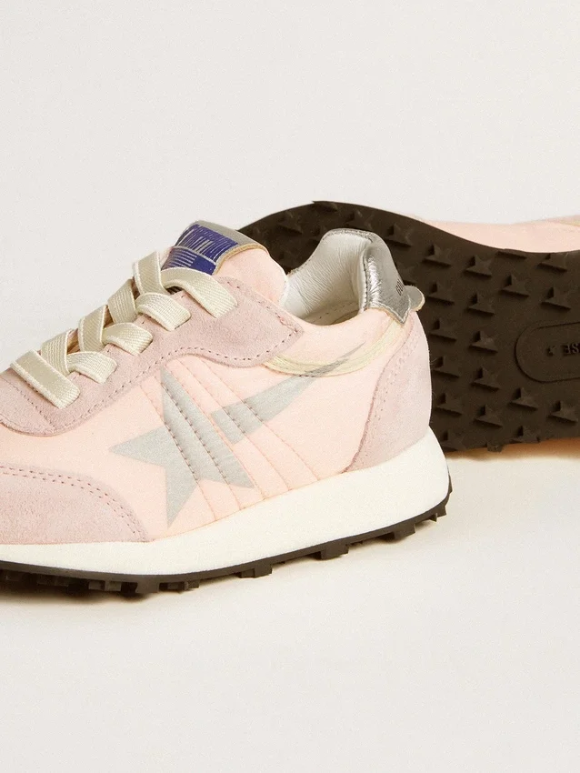 Marathon Junior in nylon rosa con stella stampata e linguetta in pelle sul tallone