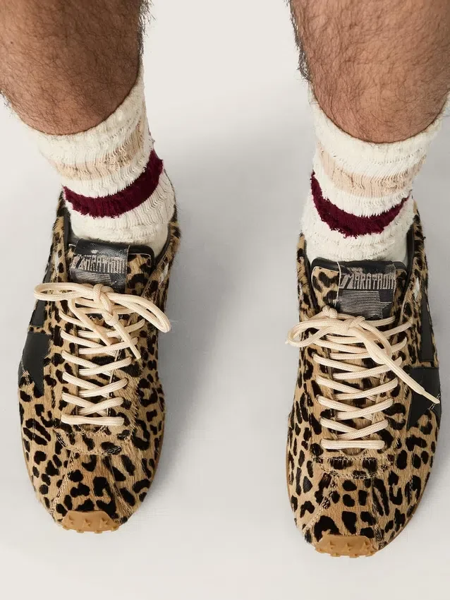 Marathon Speed da uomo in pelle di pony beige e nera con stampa leopardata e stella in pelle nera