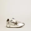 Marathon Young in nylon argento con stella nera e linguetta in pelle sul tallone