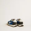 Marathon Young in nylon blu con stella stampata e linguetta in pelle sul tallone