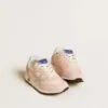 Marathon Young in nylon rosa con stella stampata e linguetta in pelle sul tallone