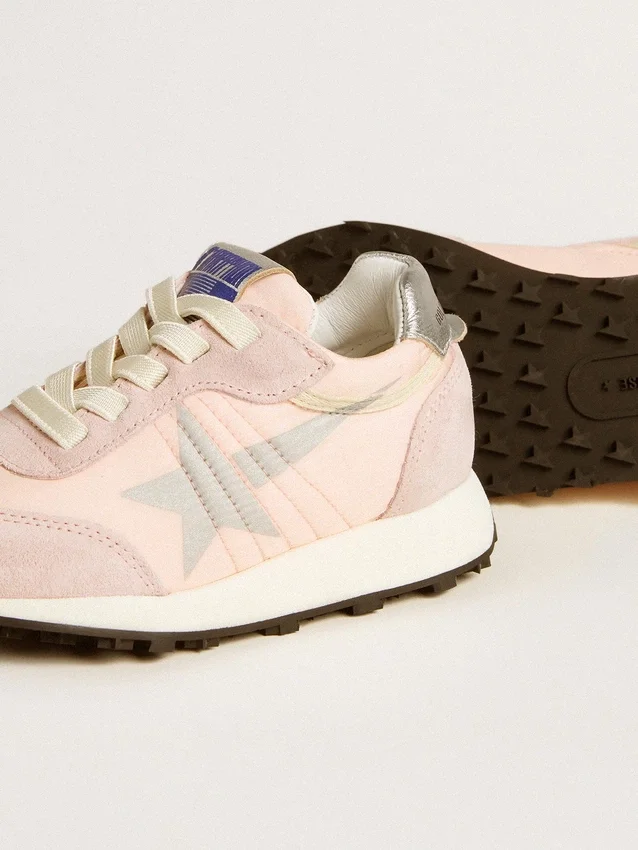 Marathon Young in nylon rosa con stella stampata e linguetta in pelle sul tallone