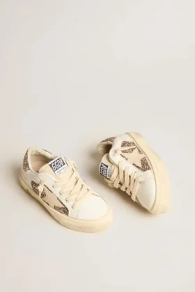 May Teen in pelle bianca e glitter oro rosa con stella in pelle scamosciata beige