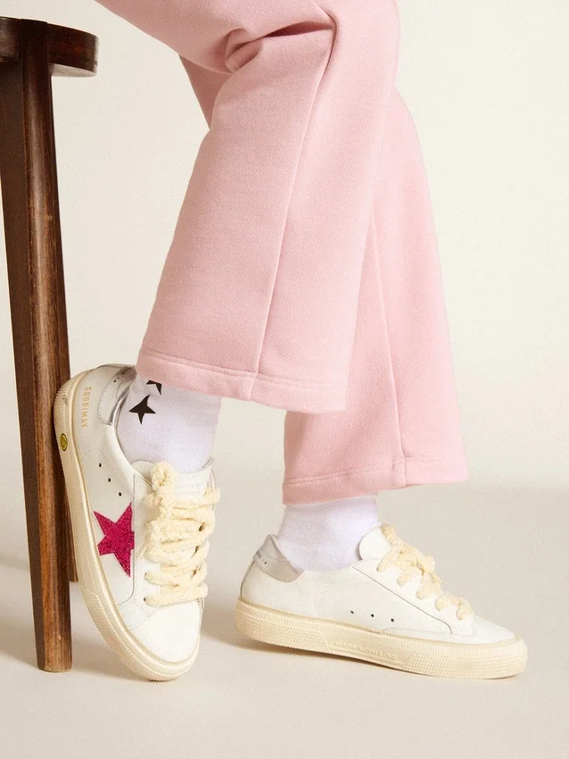 May Young con stella glitterata fucsia e linguetta sul tallone in pelle metallizzata
