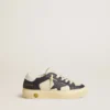 May Young in pelle bianca e blu con stella in pelle e linguetta sul tallone