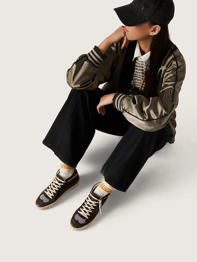 Mid Star da donna in pelle scamosciata marrone con stella in pelle e cristalli Swarovski