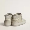 Mid Star in pelle scamosciata grigio chiaro con stella in pelle bianca