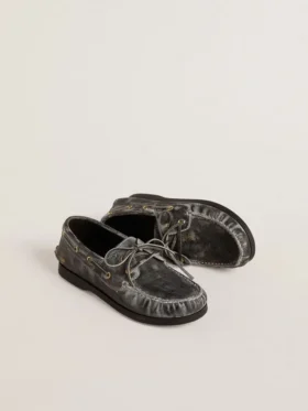 Mocassino Young Cruise in pelle nera invecchiata