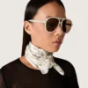 Occhiali da sole aviator Charlie con montatura bianco perla e lenti dorate