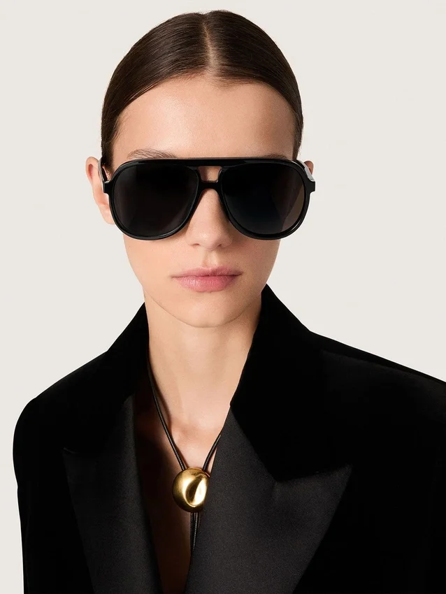 Occhiali da sole in stile Aviator con montatura e lenti nere