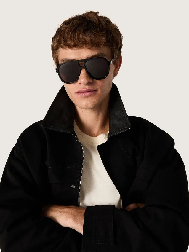 Occhiali da sole in stile Aviator con montatura e lenti nere