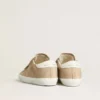Old School da donna in pelle scamosciata beige con linguetta sul tallone in pelle bianca
