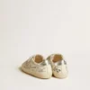Old School Junior con stella in pelle scamosciata e linguetta sul tallone in pelle metallizzata
