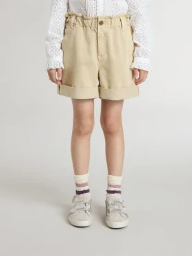 Pantaloncini da bambina color sabbia con logo ricamato