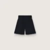 Pantaloncini da donna in gabardina di lana nera con cintura in vita