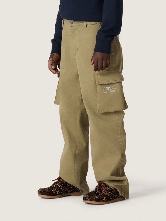 Pantaloni cargo da bambino Journey in gabardina di cotone verde militare con stampa