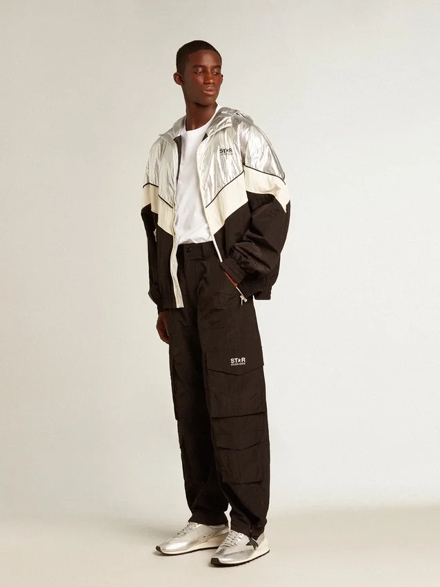 Pantaloni cargo in nylon ripstop di colore nero