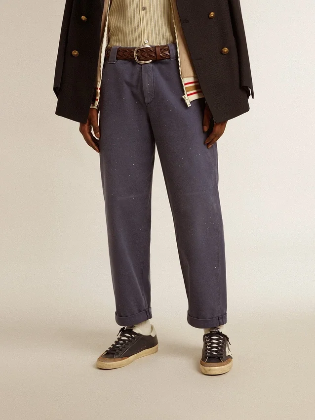 Pantaloni chino da uomo blu con effetto vissuto