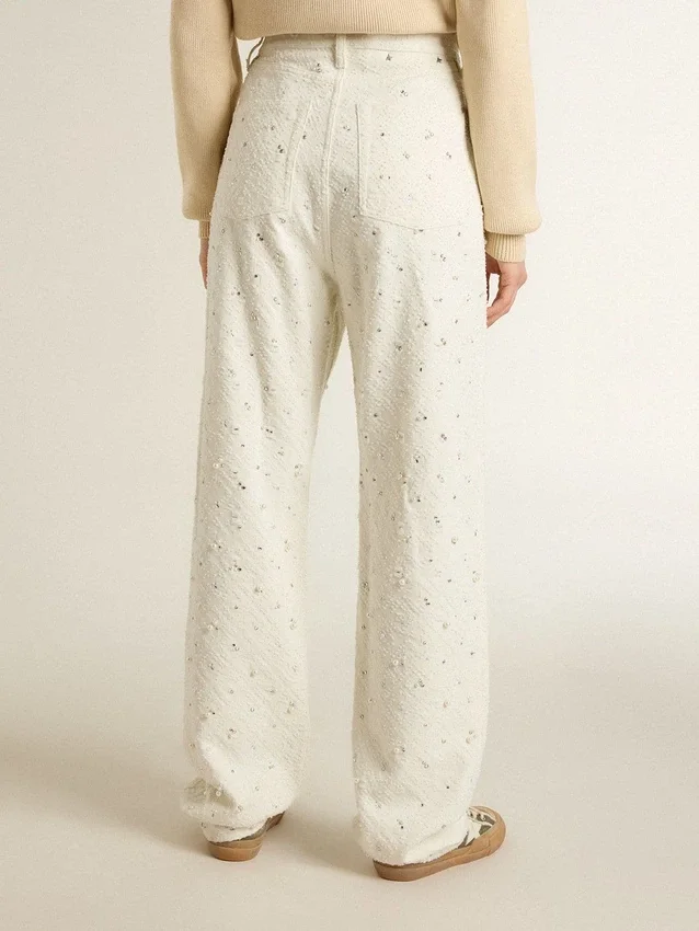 Pantaloni da donna in denim bianco con perline e cristalli