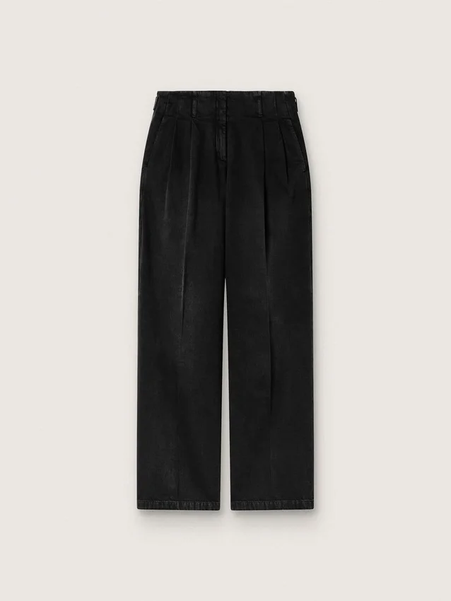 Pantaloni da donna in denim di cotone nero con trattamento vissuto