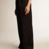 Pantaloni da donna in gabardina di lana blu scuro