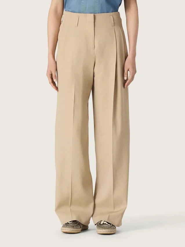 Pantaloni da donna in gabardina di lana color sabbia
