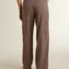Pantaloni da donna in misto lana con motivo a micro chevron marrone chiaro