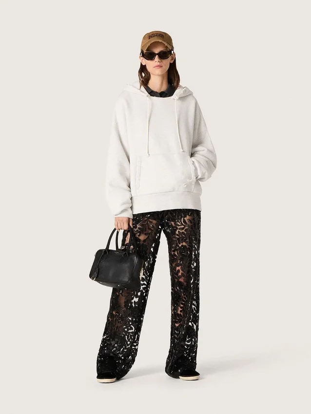 Pantaloni da donna in tulle con ricami floreali in paillettes nere