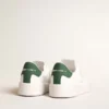 Purestar con stella bianca a base biologica e linguetta sul tallone in pelle verde opaco