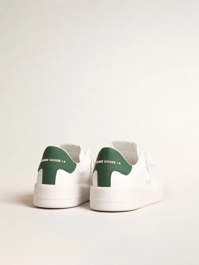 Purestar con stella bianca a base biologica e linguetta sul tallone in pelle verde opaco