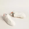 Purestar da donna con stella in pelle bianca e linguetta sul tallone arancione
