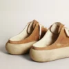 Sabot da donna Space-Star in pelle scamosciata color tabacco con stella traforata