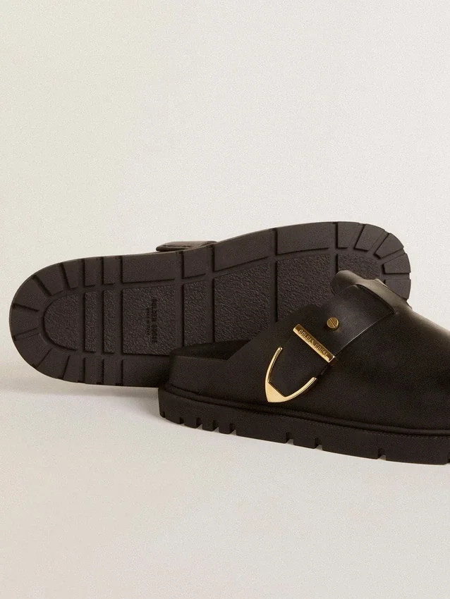Sabot Lucy da donna in pelle nera lucida con fibbia in metallo dorato