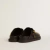 Sabot Lucy da donna in pelle nera lucida con fibbia in metallo dorato