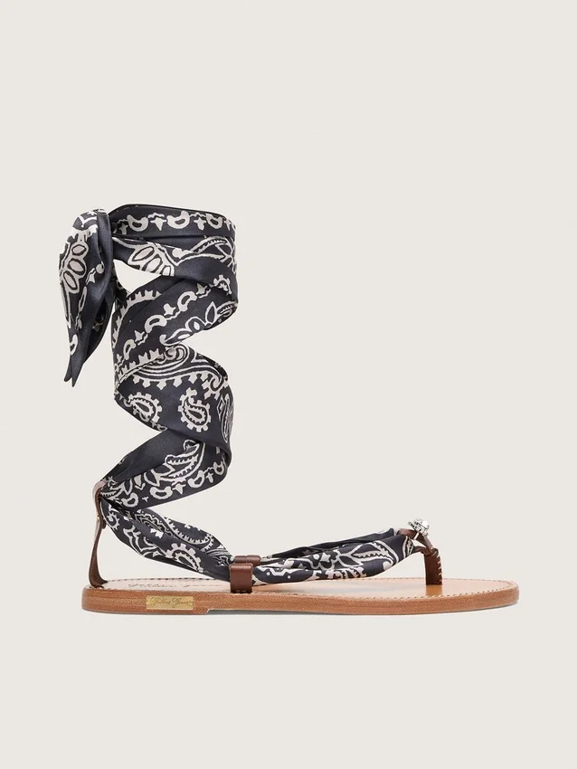 Sandali piatti da donna con motivo paisley blu scuro e dettagli gioiello