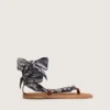 Sandali piatti da donna con motivo paisley blu scuro e dettagli gioiello