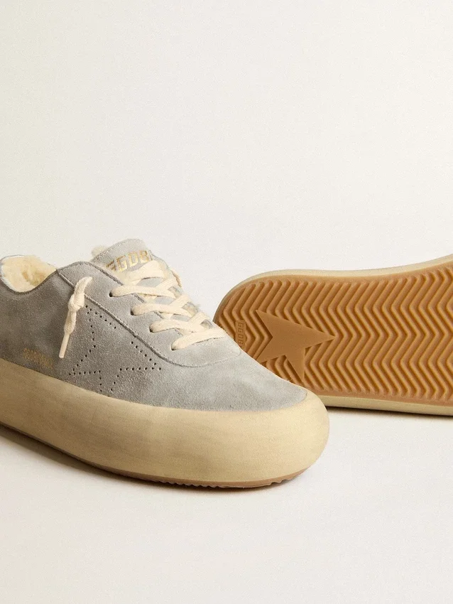 Scarpe da donna Space-Star in pelle scamosciata grigio ghiaccio con fodera in montone