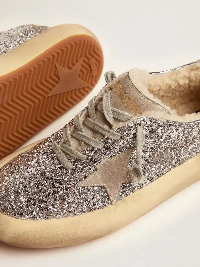 Scarpe Space-Star da donna in glitter argento con fodera in shearling