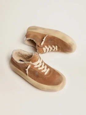 Scarpe Space-Star da donna in pelle scamosciata color tabacco con fodera in shearling