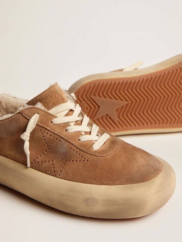 Scarpe Space-Star da donna in pelle scamosciata color tabacco con fodera in shearling