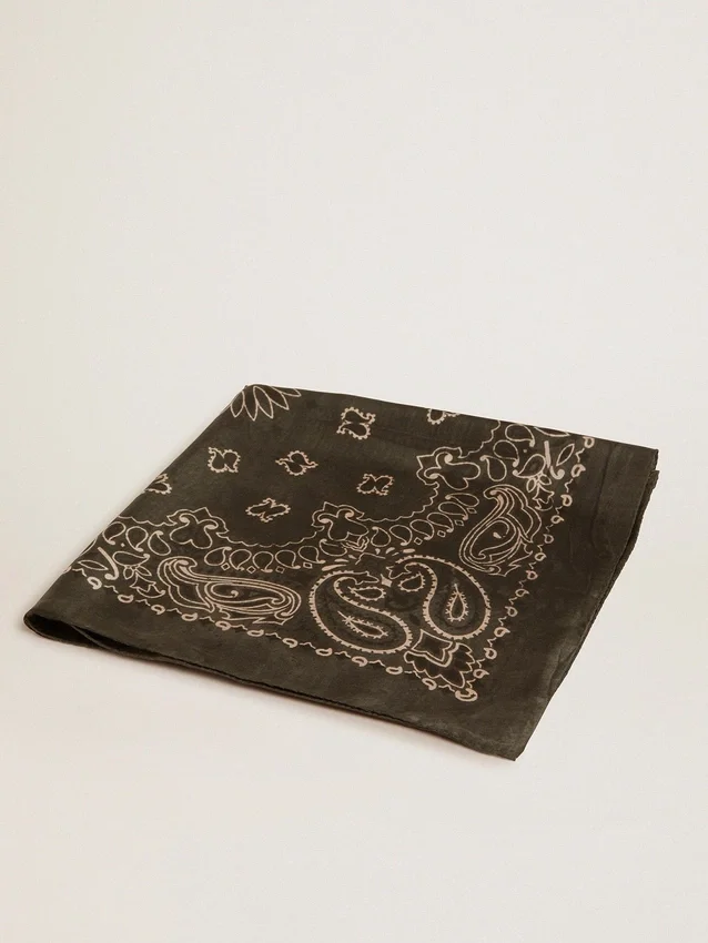 Sciarpa verde muschio con motivo paisley
